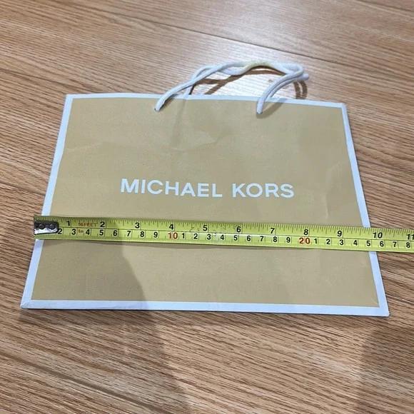 Qty 1 MK authentic bag - Picture 3 of 8